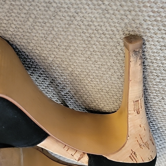 GUESS OPEN TOED HIGH HEELS - Picture 9 of 16